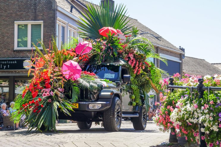 Flower Parade Rijnsburg: 'Wonderen van de natuur'