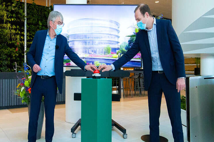 FloraHolland opent nieuw kantoor in Aalsmeer FloraHolland opent nieuw kantoor in Aalsmeer