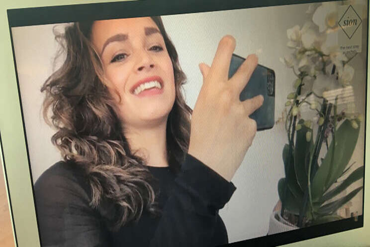 Video: Sion geeft 'videoles' Video: Sion geeft 'videoles'