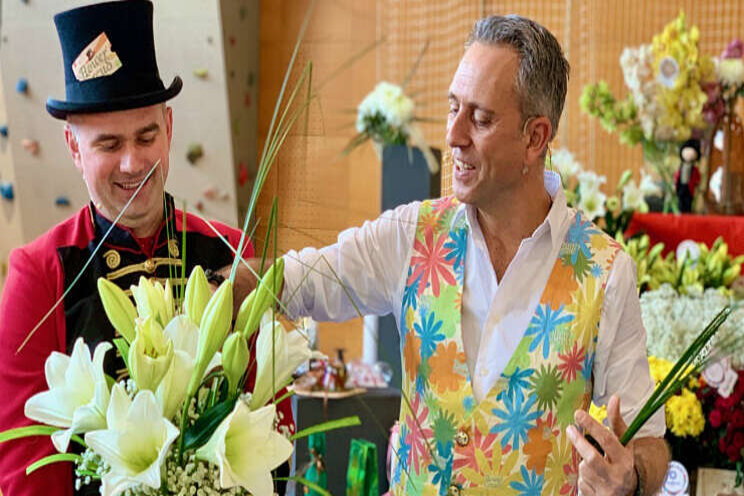 Flower Circus slaat zijn tenten op in Slovenië Flower Circus slaat zijn tenten op in Slovenië