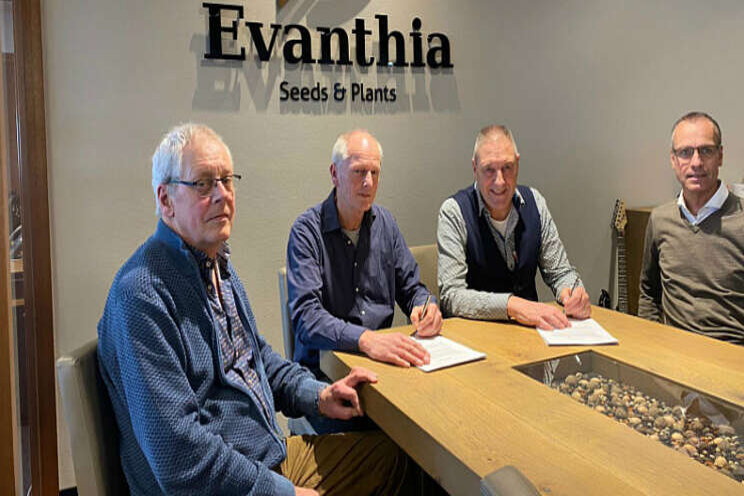 Evanthia neemt Enviro over Evanthia neemt Enviro over